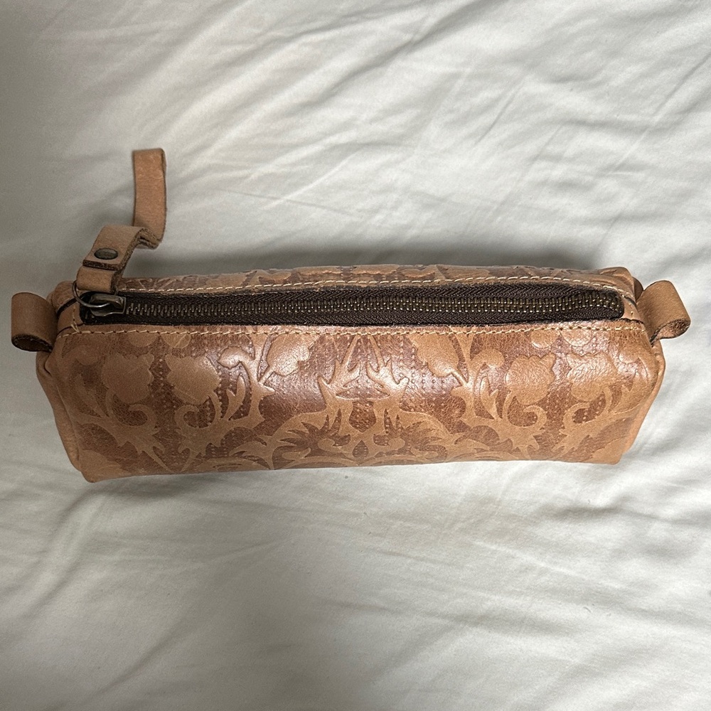 Patricia Nash Elegant Tan Embossed Leather Clutch
